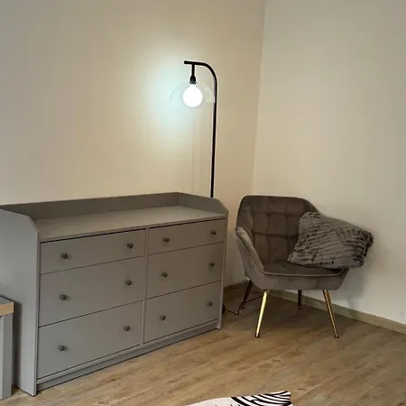 Apartmán Am Wald Und Hannover Stadt, Contactless Check -in, Free Parking, Ronnenberg
