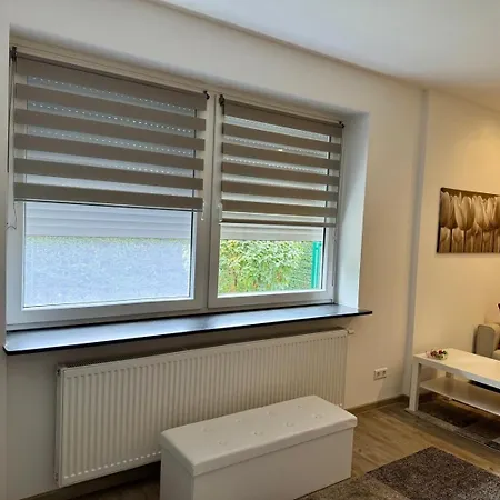 Apartman Am Wald Und Hannover Stadt, Contactless Check -in, Free Parking, Ronnenberg
