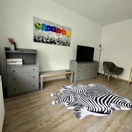 Apartman Am Wald Und Hannover Stadt, Contactless Check -in, Free Parking, *