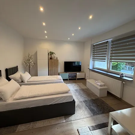 Apartman Am Wald Und Hannover Stadt, Contactless Check -in, Free Parking, Ronnenberg