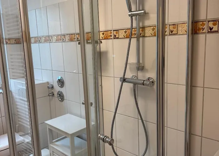 Appartement Am Wald Und Hannover Stadt, Contactless Check -in, Free Parking, Ronnenberg